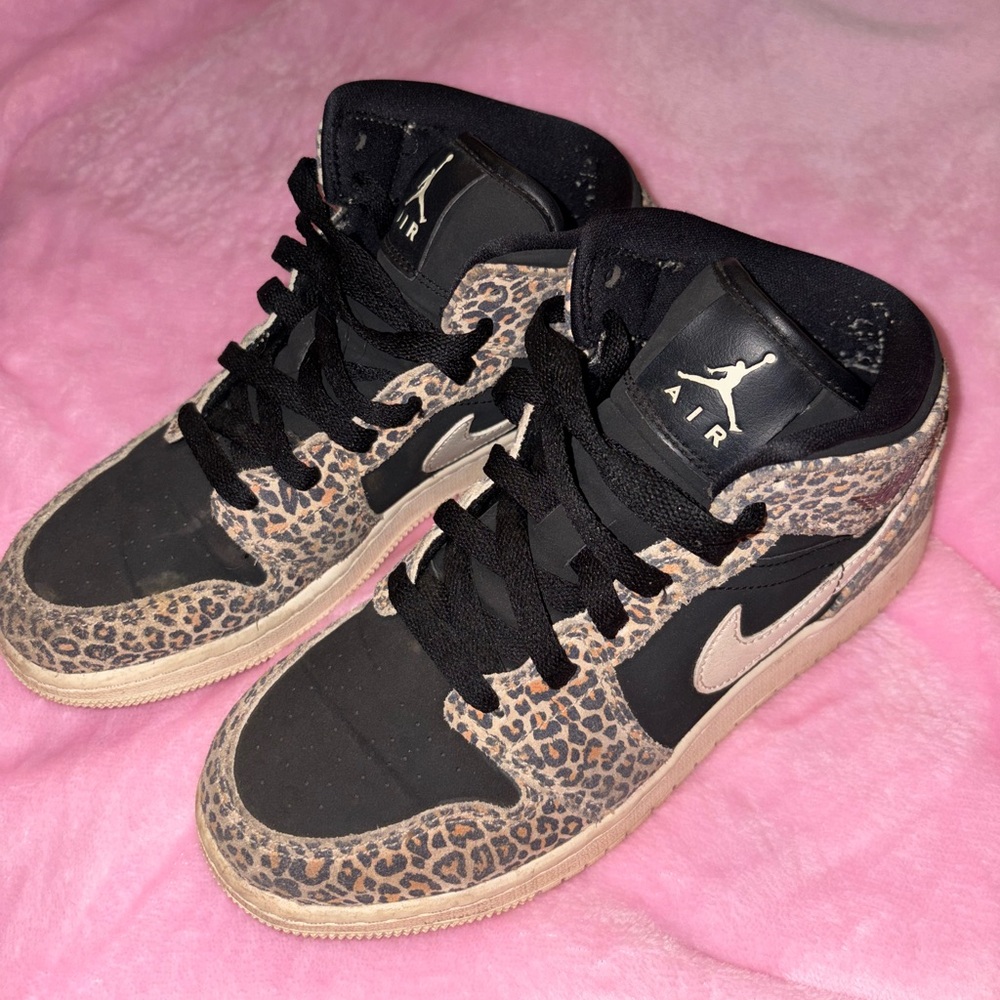 Nike Black Sneakers
